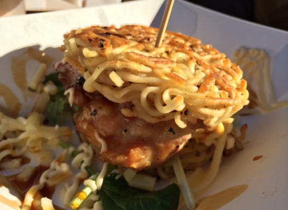 Night Noodle Market 2014 (Melbourne) - Ramen Burger - Chicken ramen burger
